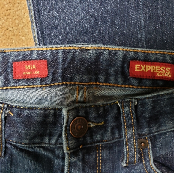 Express Jeans, Mia Bootleg, Medium Blue Denim - Picture 2 of 4